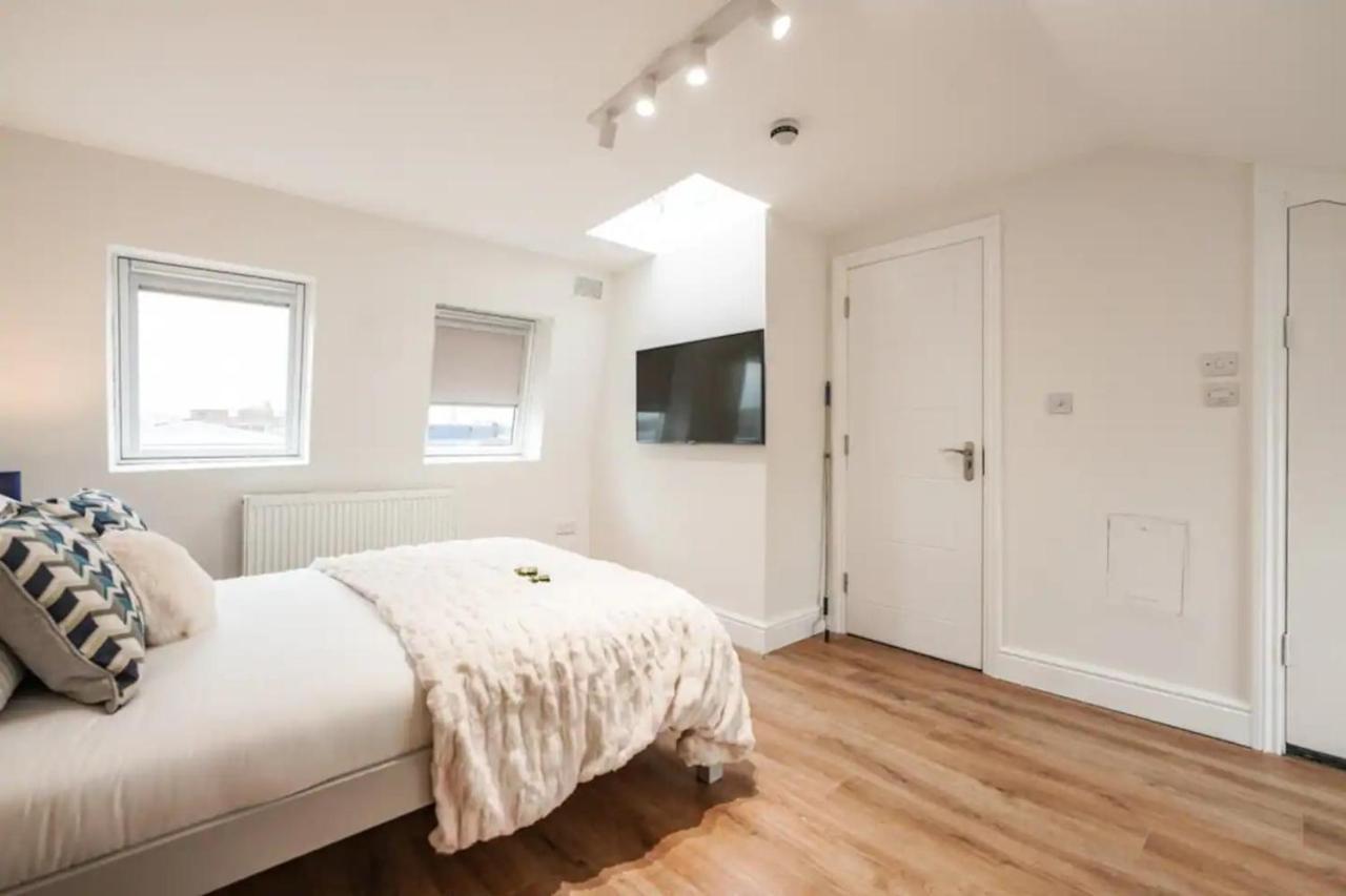 Spacious Family Home With Games Room & Garden London Exterior foto